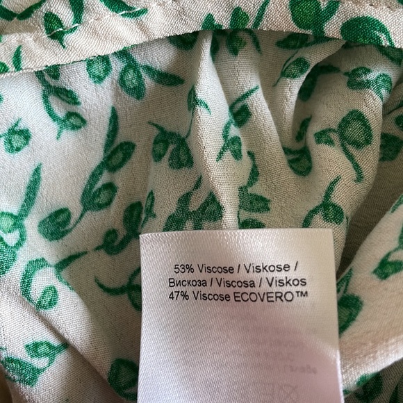 NWT Ganni ditsy floral front tie viscose skirt. Sz 2 - Picture 12 of 15